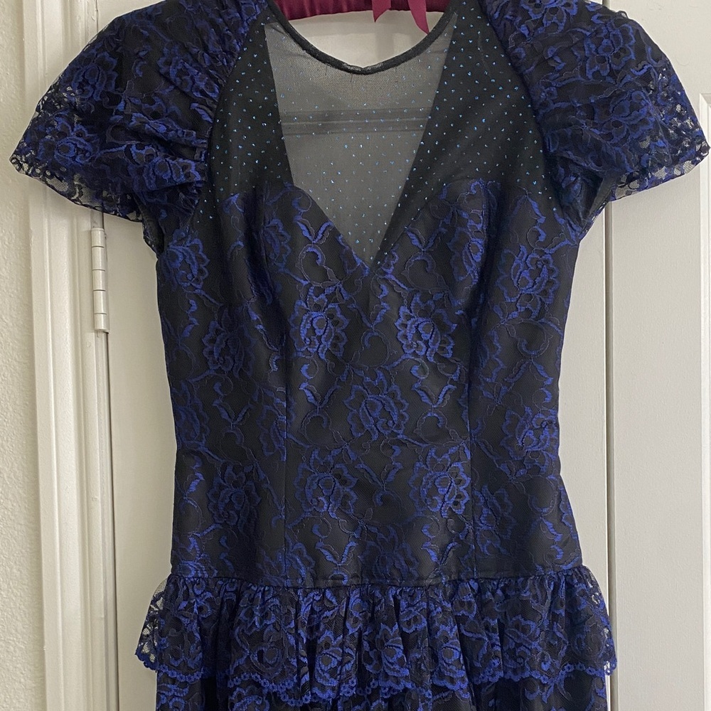 Vintage 1980’s Midnight Blue Lace Gown - Picture 7 of 10